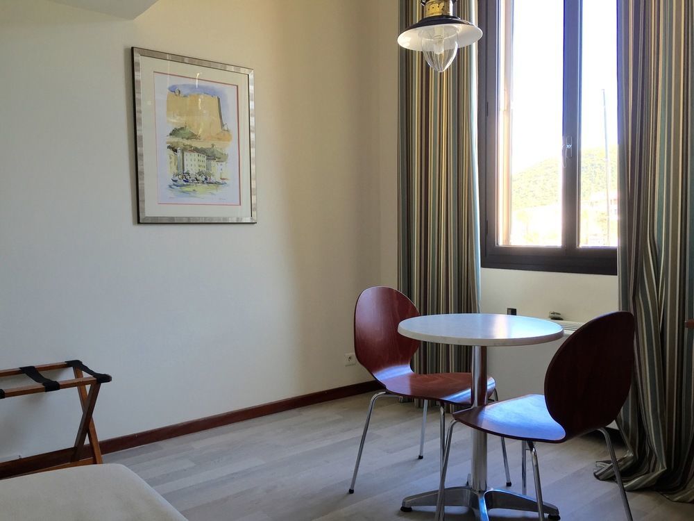 Apartahotel Du Port Bonifacio (Corsica)