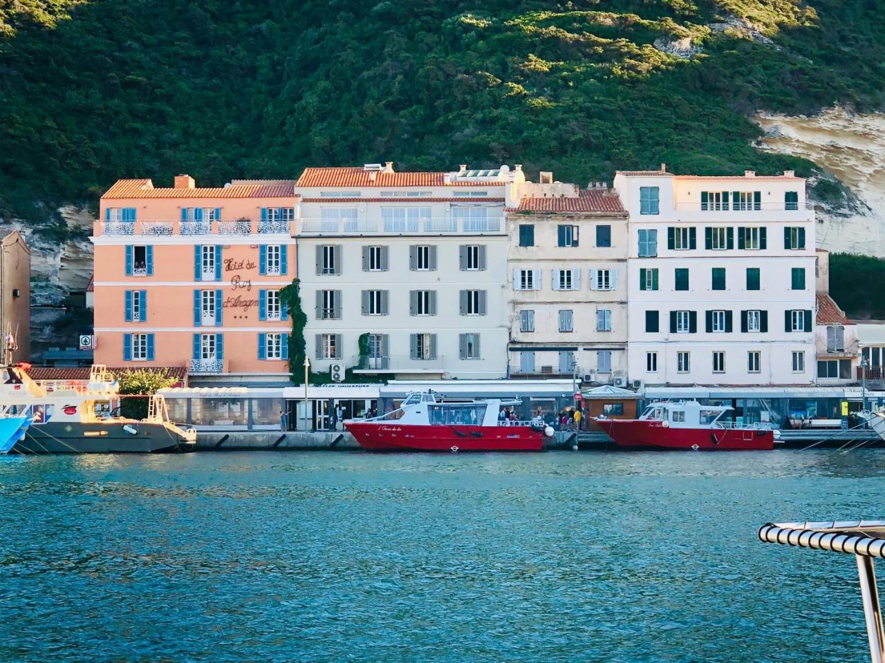 Du Port Apartahotel 3*